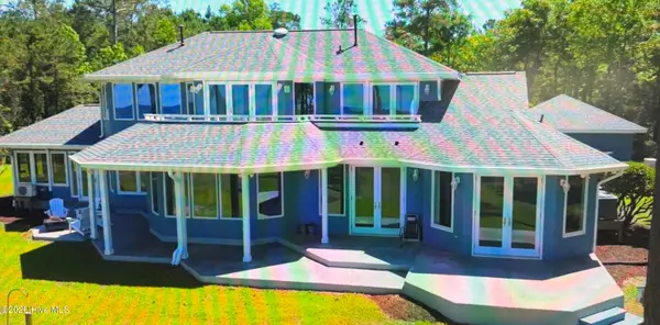492 Sandy Point Drive, Beaufort, NC 28516
