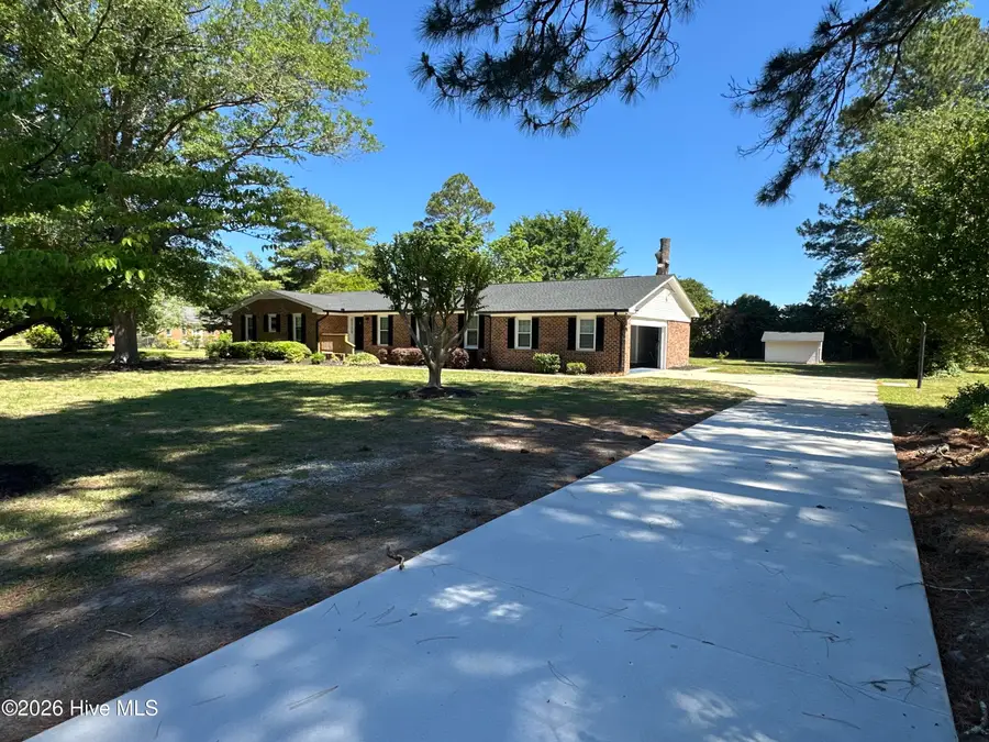 1304 Dogwood Lane, Laurinburg, NC 28352 - #3