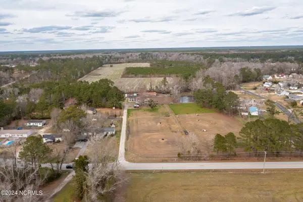 330 Lake Road, Newport, NC 28570