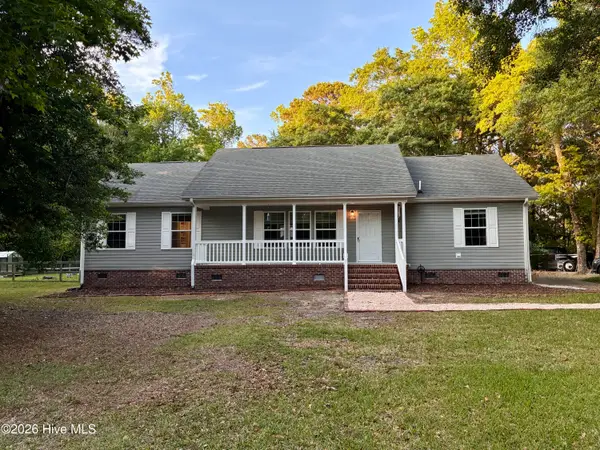 981 Sloop Point Loop Road, Hampstead, NC 28443