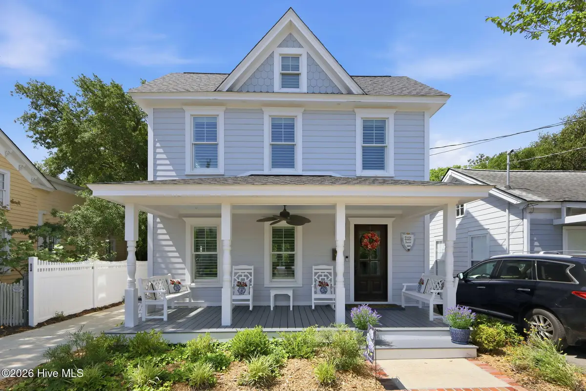 910 Ann Street, Beaufort, NC 28516 - #1