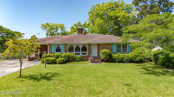 814 S Yaupon Terrace, Morehead City, NC 28557