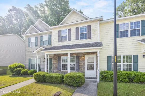 27 E Doris Avenue #403, Jacksonville, NC 28540