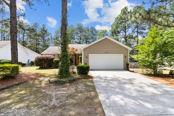 1500 Longleaf Drive E, Pinehurst, NC 28374