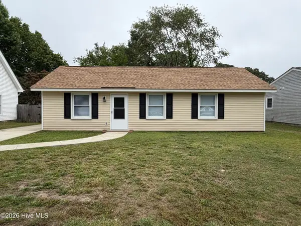 102 Fletcher Place, Greenville, NC 27858