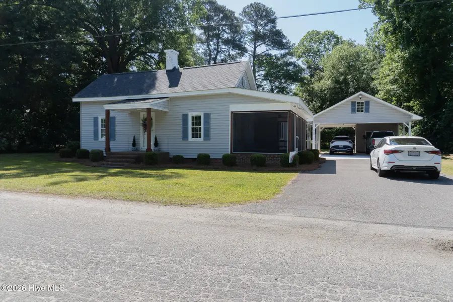 512 S Ashe Street, Bladenboro, NC 28320 - #2