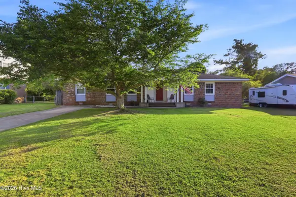 607 Oakwood Avenue, Jacksonville, NC 28546
