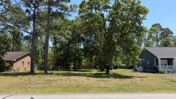 808 Black Swan Road, New Bern, NC 28560