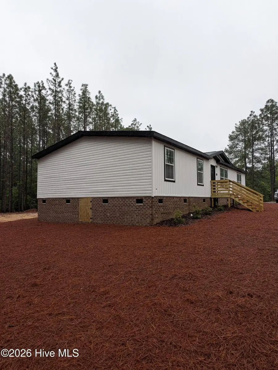 521 Veronica Way, West End, NC 27376 - #3