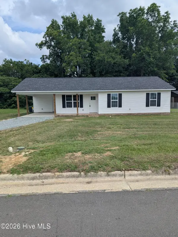 203 W Morisey Boulevard, Clinton, NC 28328