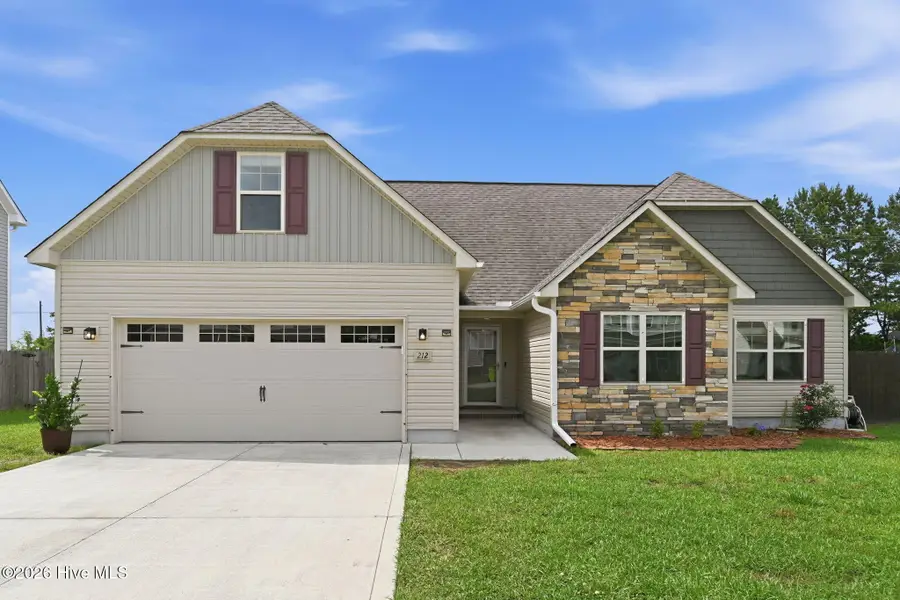 212 Holly Grove Court E, Jacksonville, NC 28540 - #2
