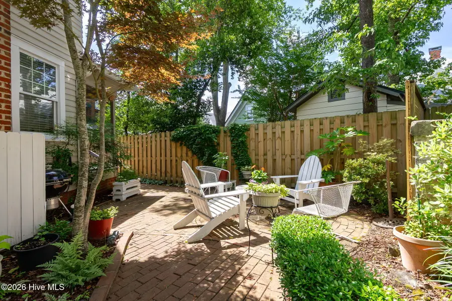 611 Craven Street, New Bern, NC 28560 - #2