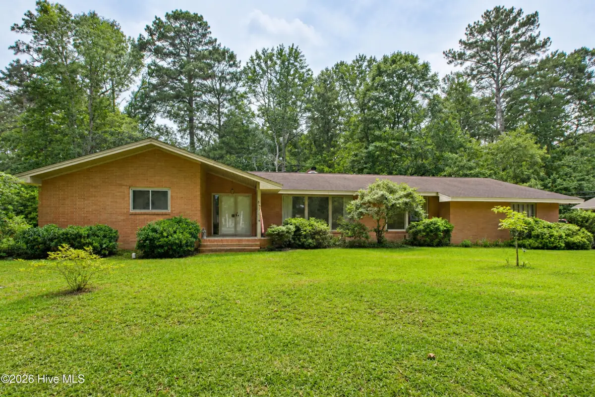 527 Edgewood Circle, Whiteville, NC 28472 - #1