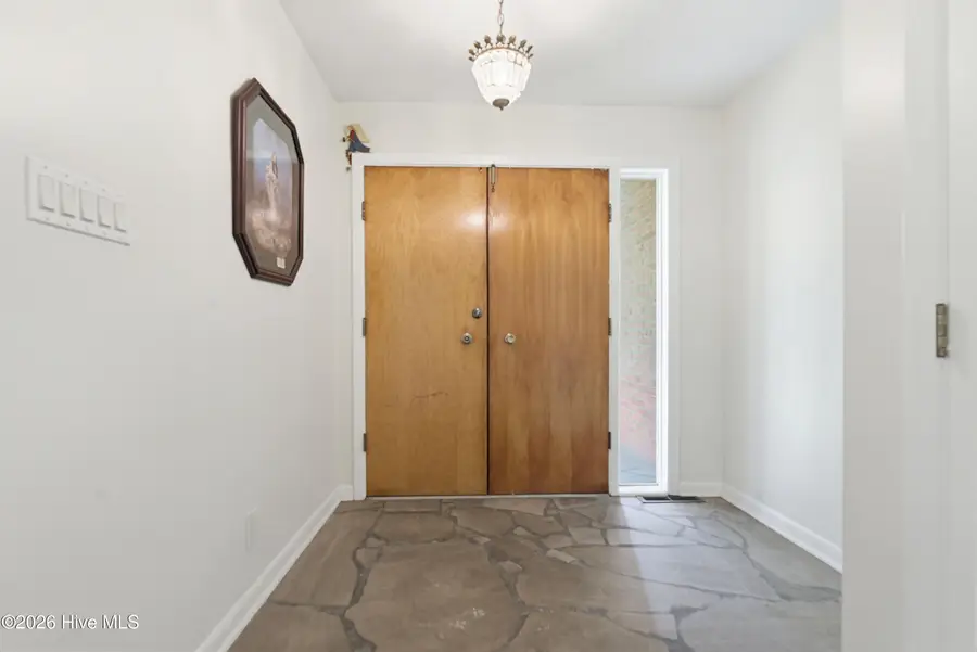 527 Edgewood Circle, Whiteville, NC 28472 - #3