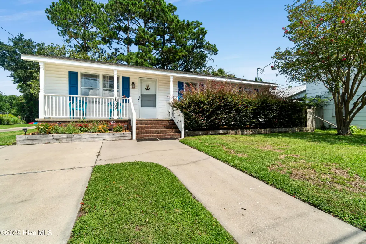509 Broad Street, Oriental, NC 28571 - #1