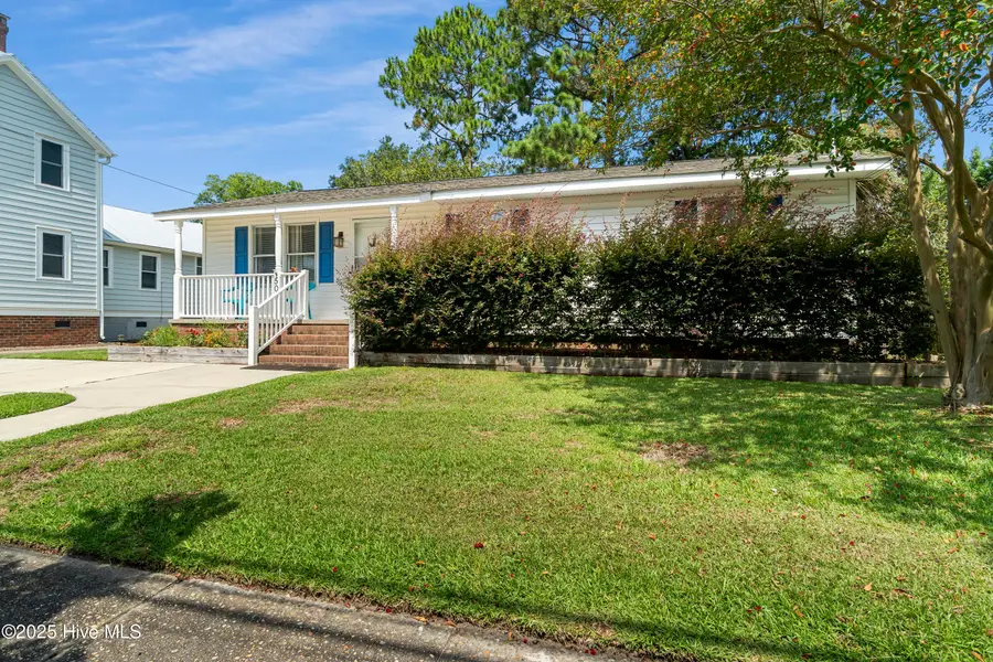 509 Broad Street, Oriental, NC 28571 - #2