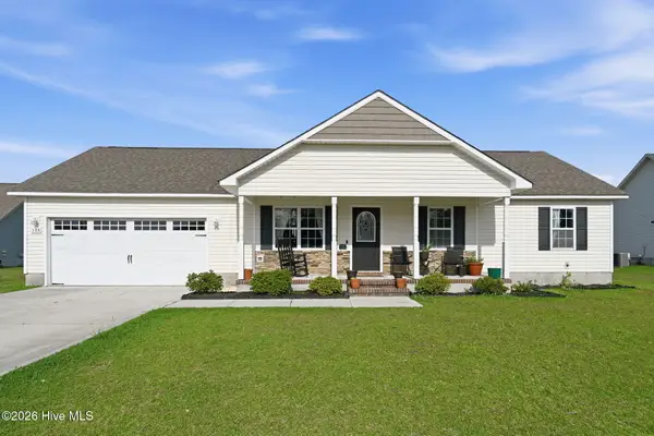 305 Basil Court, Hubert, NC 28539