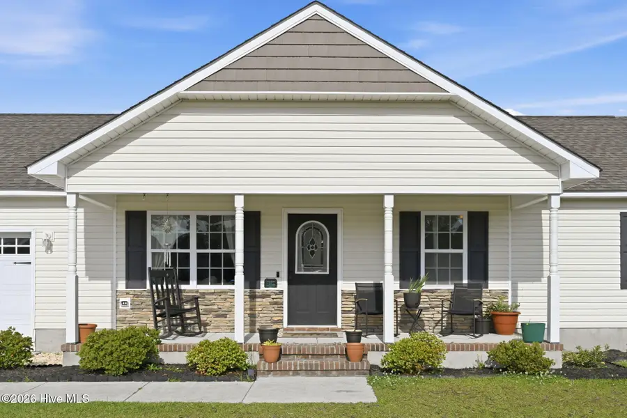 305 Basil Court, Hubert, NC 28539 - #3