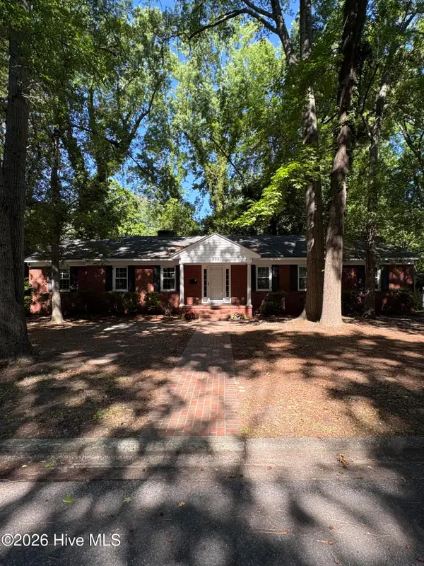 802 Forest Hill Circle, Greenville, NC 27858