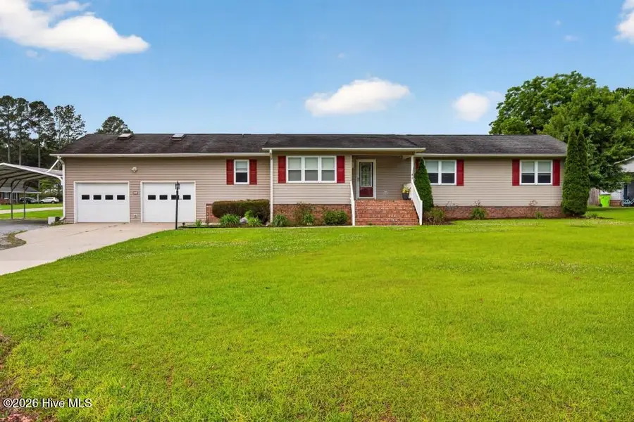 715 Oakdale Avenue, New Bern, NC 28562 - #2