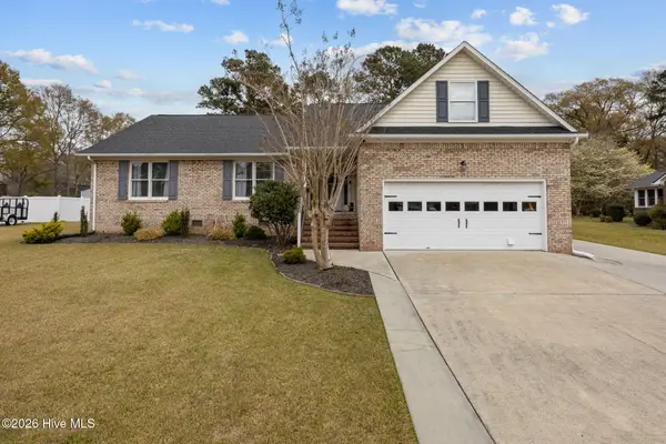 216 Pinewood Drive, New Bern, NC 28562