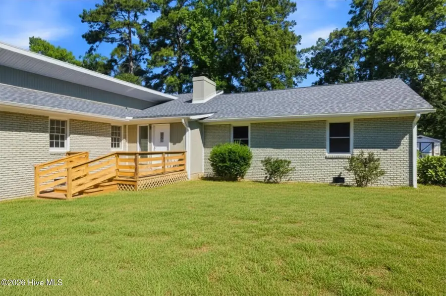 409 Plantation Drive, New Bern, NC 28562 - #2