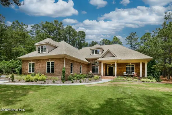 66 Glasgow Drive, Pinehurst, NC 28374