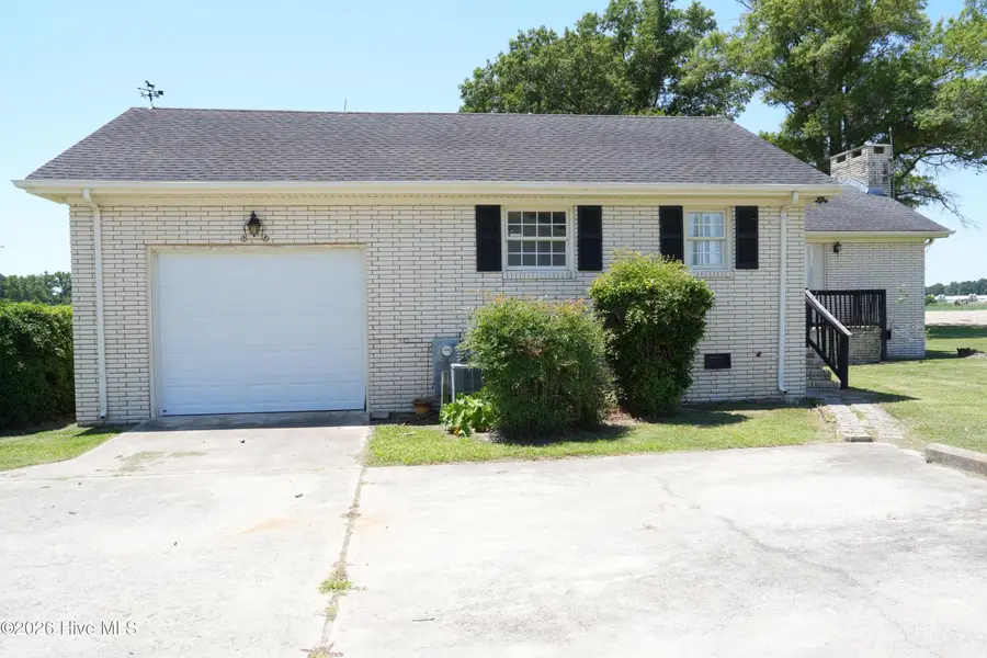 4556 Garland Highway, Clinton, NC 28328 - #3