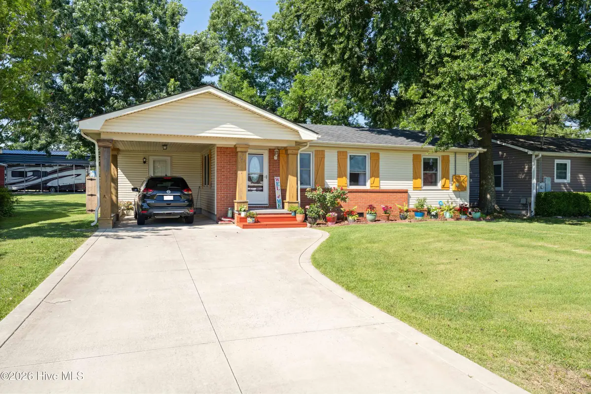403 E Foy Street, Richlands, NC 28574 - #1