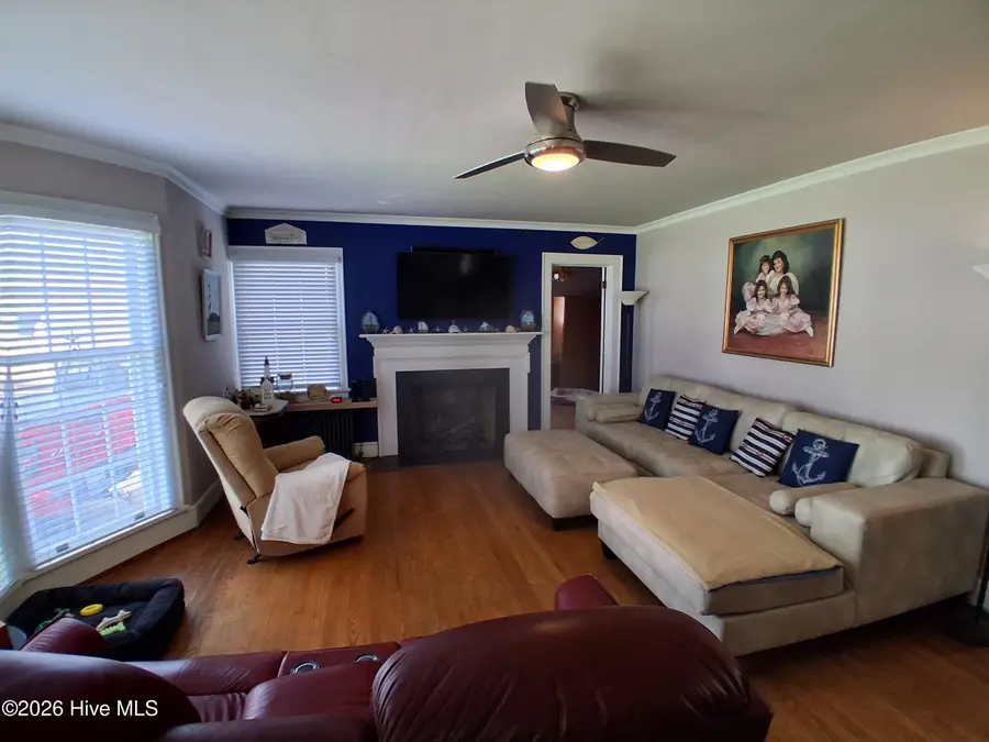 104 Locust Street, Elizabeth City, NC 27909 - #3
