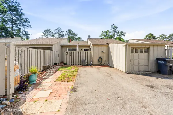 122 Mallard Cove # B, Vass, NC 28394