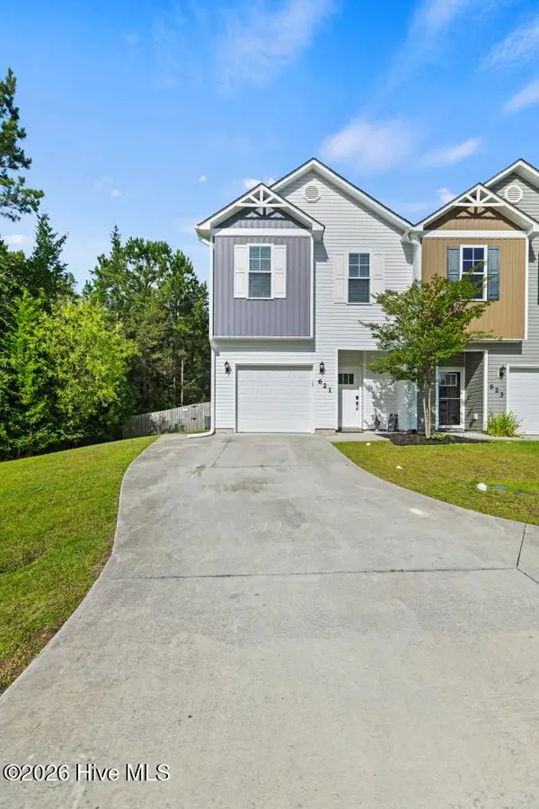 621 Winfall Drive, Holly Ridge, NC 28445