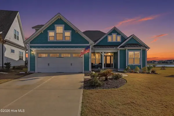 566 Moss Lake Lane, Holly Ridge, NC 28445