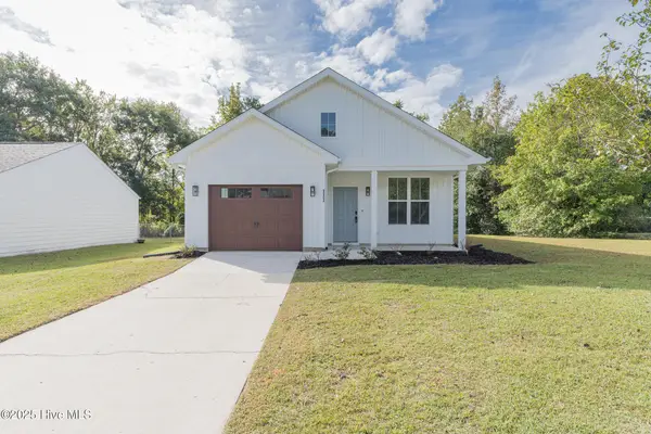 111 Hampton Court, Jacksonville, NC 28546