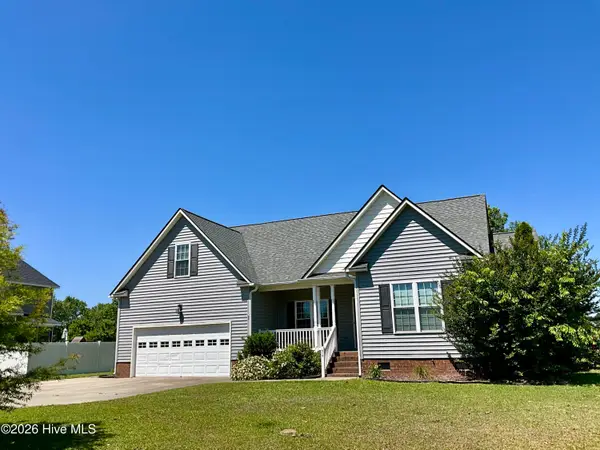 618 Broadmoor Court, Grimesland, NC 27837