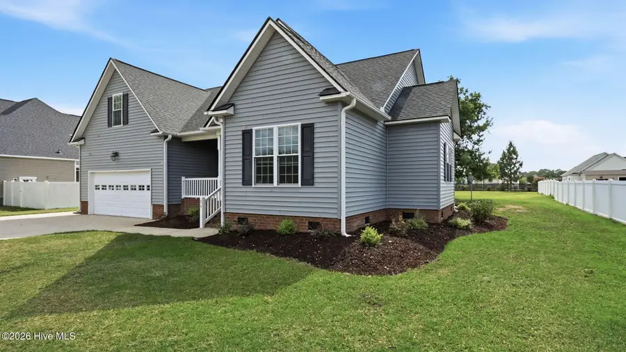 618 Broadmoor Court, Grimesland, NC 27837 - #3