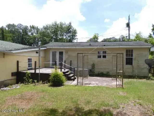 2802 Moore Avenue, New Bern, NC 28562 - #2
