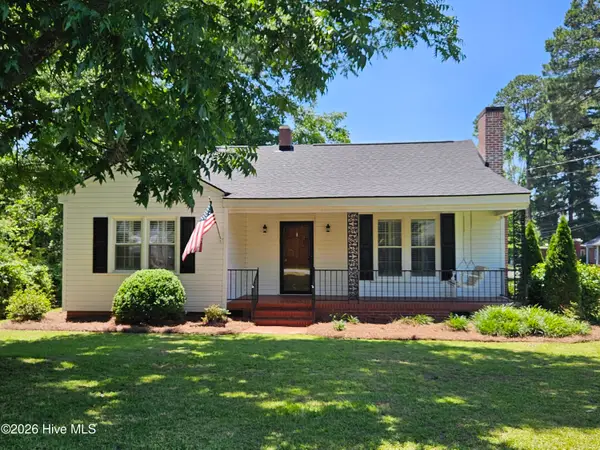 207 Stewart Avenue, Clinton, NC 28328
