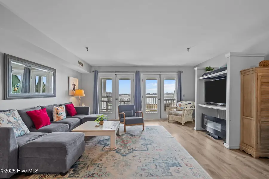 111 Florida Avenue #Apt 3, Carolina Beach, NC 28428 - #3