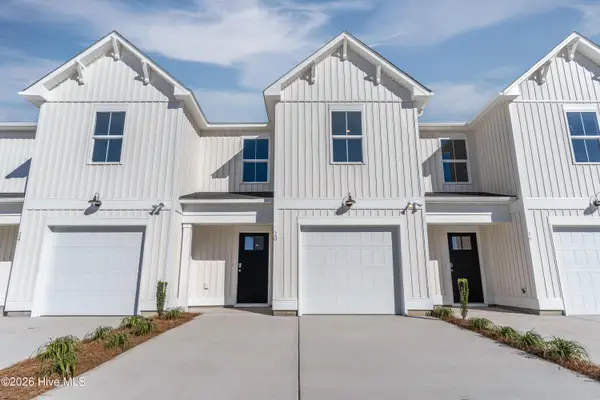 40 W Pioneer Way #126, Hampstead, NC 28443