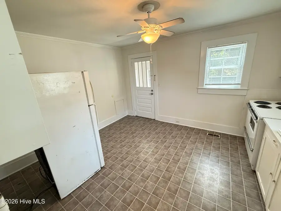 308 E Main Street, Mount Olive, NC 28365 - #2