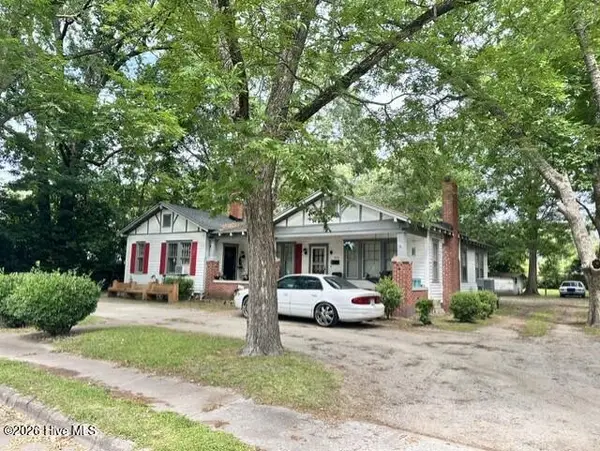 409-411 N Charlotte Street, Washington, NC 27889