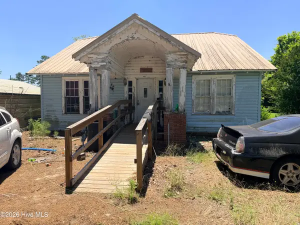 221 E Elm Street, Bladenboro, NC 28320