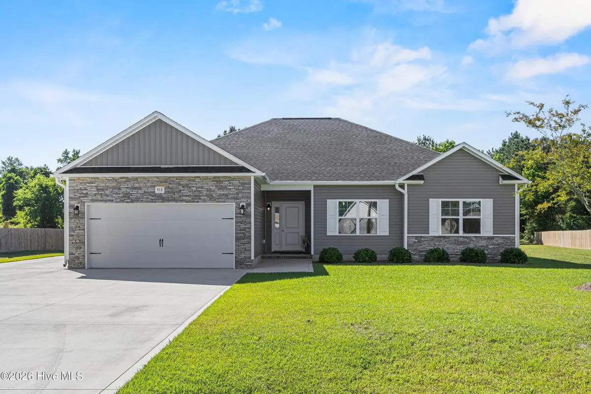 513 Orchard Creek Drive, Beulaville, NC 28518 - #1