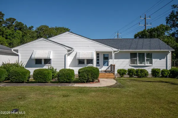 123 Crescent Drive, Beaufort, NC 28516