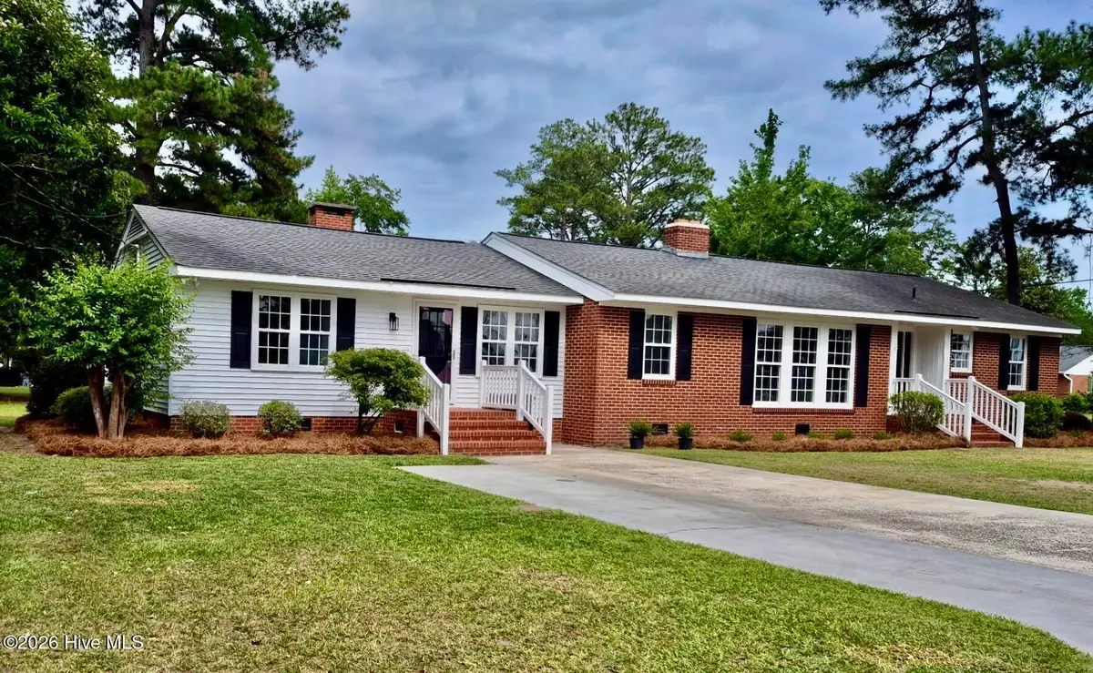 300 N Graham Street, Wallace, NC 28466 - #1