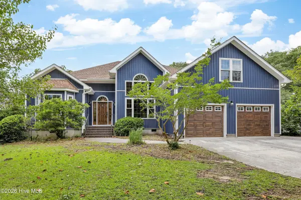 427 Lakeview Drive, Hampstead, NC 28443