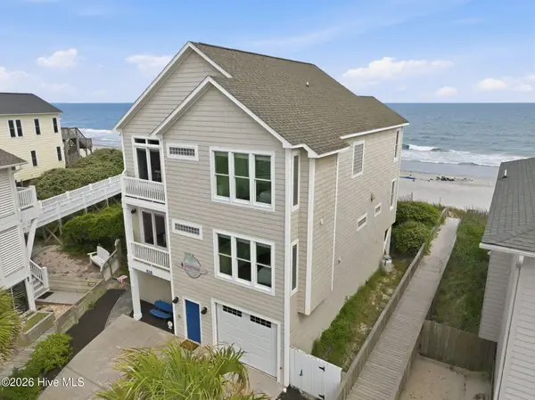 816 S Shore Drive, Surf City, NC 28445