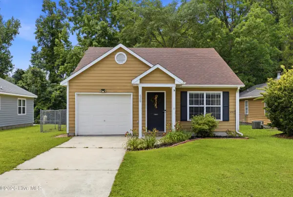 620 S Hampton Drive, Jacksonville, NC 28546