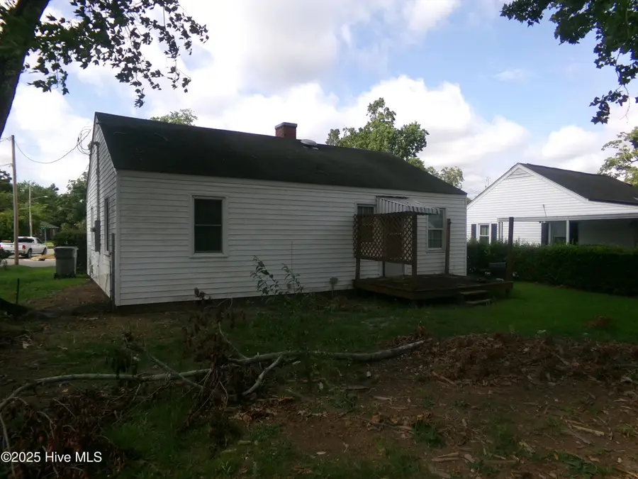 1009 E 6th Street, Lumberton, NC 28358 - #3